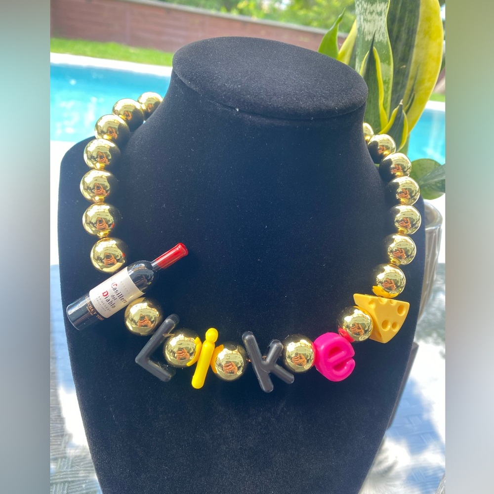 Maximalist necklace